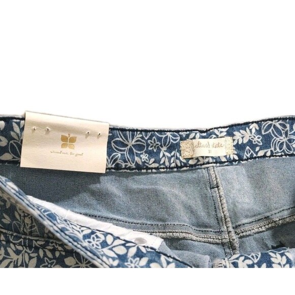 Altar'd State Womens Boho Flare Jeans Size 31 Blue Denim Floral Bell Bottom - Picture 6 of 12